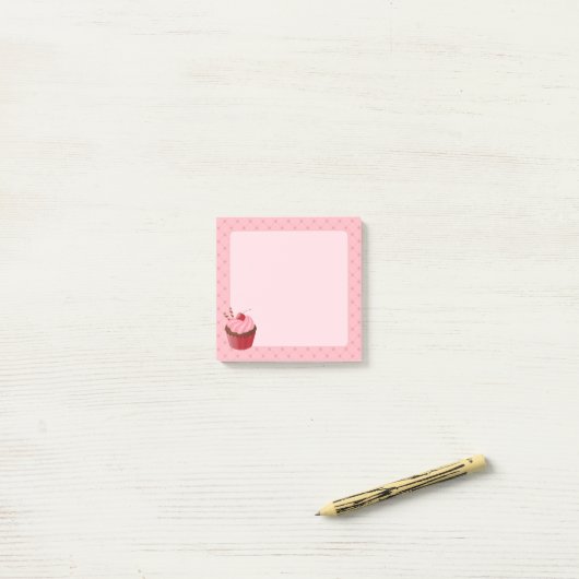 Sweet Delicious Cherry Cupcake on Pink Post-it® Notes (Op bureau)