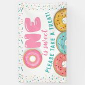Sweet Donut 1st Birthday party: neem een Treat Ban Spandoek (Verticaal)