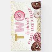 Sweet Donut 2e verjaardag party neemt een Treat Ba Spandoek (Verticaal)
