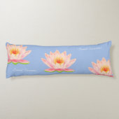 Sweet Dreams Lotus Flowers op Light Blue Lichaamskussen (Achterkant)