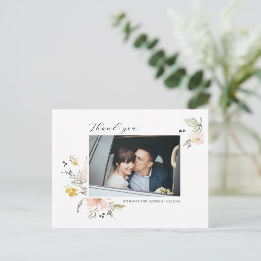 Sweet Floral Weddenschap Foto Dank je Briefkaart (Staand voorkant)