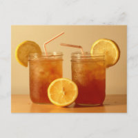 Sweet Iced thee in Mason Jars met stro's