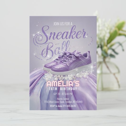 Sweet Lavender Verjaardag Sneaker Ball Party Kaart (Staand voorkant)