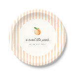 Sweet Little Peach Baby shower papier Bord<br><div class="desc">Schattigee "Sweet Little Peach" thema baby shower papieren borden,  met een pastel perzik gestreepte achtergrond en een  script.</div>