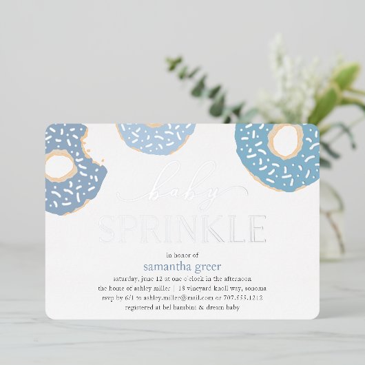 Sweet Love | Folie Donut Baby Sprinkle Folie Uitnodiging (Staand Voorkant)