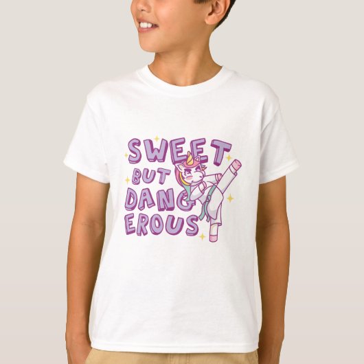 Sweet maar gevaarlijk Karate Unicorn T-shirt (Voorkant)