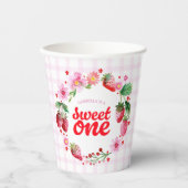 Sweet One Aardbei Eerste Verjaardag Pink Plaid Papieren Bekers (Voorkant)