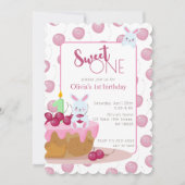 Sweet One Cherry Cake Bunny uitnodiging (Voorkant)
