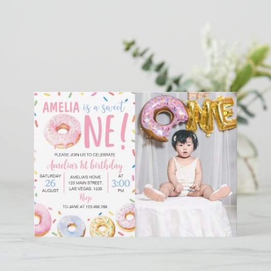 Sweet One Donut 1e verjaardag uitnodiging (Staand voorkant)