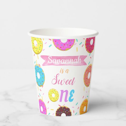 Sweet One Donut Birthday Invitation Paper R Papieren Bekers (Achterkant)