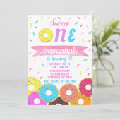 Sweet One Donut Birthday Uitnodiging (Staand voorkant)