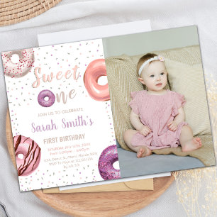Sweet One Donut Birthday-uitnodigingen met foto Kaart