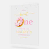 Sweet One Donuts verjaardagsuitnodiging, roze donu Acryl Bord (Hoek)