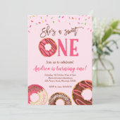 Sweet One Girl Donut, uitgenodigd op de dag van de Kaart (Staand voorkant)