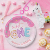 Sweet One Pink Frosting Girl's First Birthday Papieren Bordje (Feest)