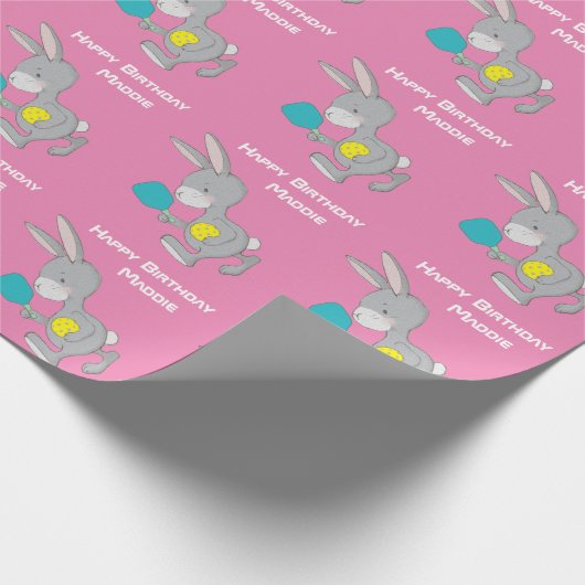 Sweet pickleball bunnies met aangepaste naam cadeaupapier (Hoek)