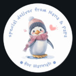 Sweet Pink Baby Penguin Christmas Label voor kinde<br><div class="desc">Op zoek naar de ultieme kerstcadeau label sticker die uw kind of kleinkind hart zal laten zweven? Uw zoekopdracht stopt hier! Zet je schrap voor de betovering van ons prachtige baby pinguïn-ontwerp, gegarandeerd om een vrolijke glimlach op hun gezicht te ontsteken. Personaliseer deze boeiende sticker met hun naam en een...</div>