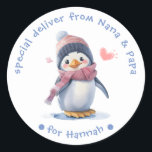 Sweet Pink Baby Penguin Christmas Label voor kinde<br><div class="desc">Op zoek naar de ultieme kerstcadeau label sticker die uw kind of kleinkind hart zal laten zweven? Uw zoekopdracht stopt hier! Zet je schrap voor de betovering van ons prachtige baby pinguïn-ontwerp, gegarandeerd om een vrolijke glimlach op hun gezicht te ontsteken. Personaliseer deze boeiende sticker met hun naam en een...</div>