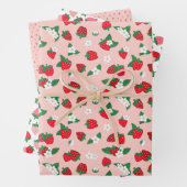 Sweet Red Pink Aardbeien Witte Bloemen Patroon Inpakpapier Vel (In situ)