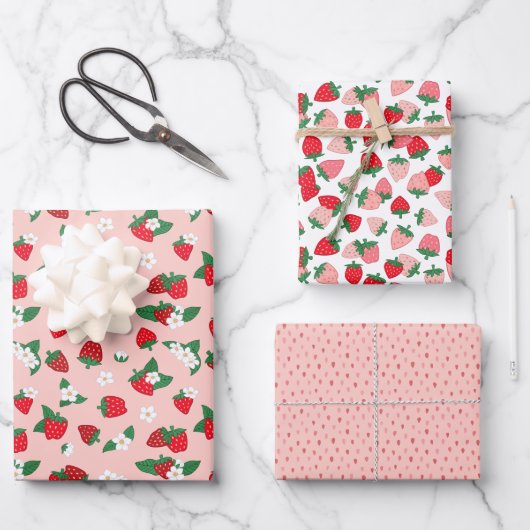 Sweet Red Pink Aardbeien Witte Bloemen Patroon Inpakpapier Vel (Voorkant)
