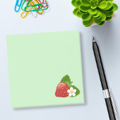 Sweet Red Strawberry op Green Post-it® Notes
