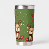 Sweet Reindeer Pair in Holiday Snowfall Geïsoleerde Drinkbeker (Links)