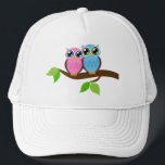 Sweet Romantic Owls Trucker Pet<br><div class="desc">Schattig paar uilen doorlopen op een boomtak. design 's Nachts en 'Dag' zijn beschikbaar. Kunst © HeartLocked Design</div>