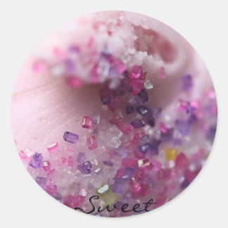 'Sweet" Roze gematteerde cupcake met roze suiker Ronde Sticker