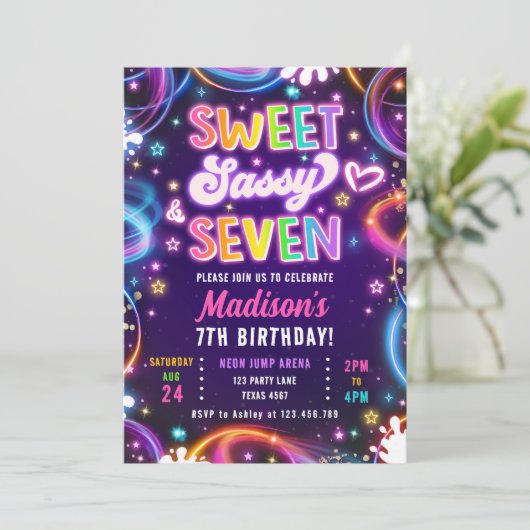 Sweet Sassy en 7 Neon Glow Girl Verjaardag Kaart (Staand voorkant)