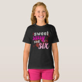 Sweet Sassy Six – Leeftijd Zes Premium T-shirt (Voorkant volledig)