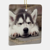 Sweet Siberian Husky Puppy Sleeping Keramisch Ornament (Rechts)