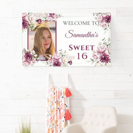 Sweet Sixteen Bourgogne en roze bloemen Spandoek (Insitu)