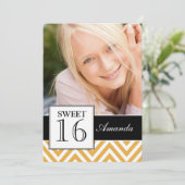 SWEET SIXTEEN PARTY YELLOW CHEVRON KAART (Staand voorkant)