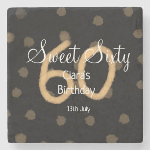 Sweet Sixty voeg naam toe datum verjaardag gele po Stenen Onderzetter
