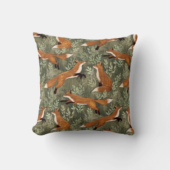 Sweet Speelse Vossen in Rust Brown op Olijfgroen Kussen (Voorkant)