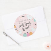 Sweet Spooky Een 1e Verjaardagsfeestje Ronde Stick Ronde Sticker (Envelop)