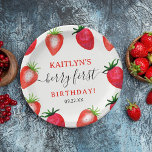 Sweet Strawberry Berry First 1st Birthday Papieren Bordje<br><div class="desc">Celebrate in style with these trendy 1st birthday paper plates. The design is easy to personalize with your own wording and your family and friends will be thrilled when they see these fabulous party plates. Matching items can be found in the collection.</div>