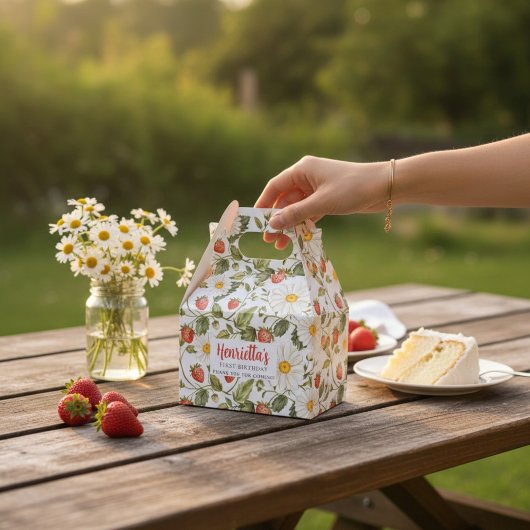Sweet Strawberry First Birthday Favor Box Bedankdoosjes
