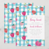 Sweet Strawberry Gingham Baby shower Invitation Kaart (Voorkant / Achterkant)