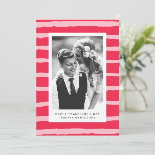 Sweet Stripes | Rode Valentijnsdag-fotokaart Feestdagenkaart (Staand voorkant)