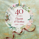 Sweet Summer Rozen Garland 40th Jubileum Keramisch Ornament<br><div class="desc">Deze botanische 40e trouwdag is een delicate waterverf bloemland en kan gepersonaliseerd worden met je speciale verjaardagsinformatie in een elegante tekst en je foto aan de achterkant. Ontworpen door: Thisnotme©</div>