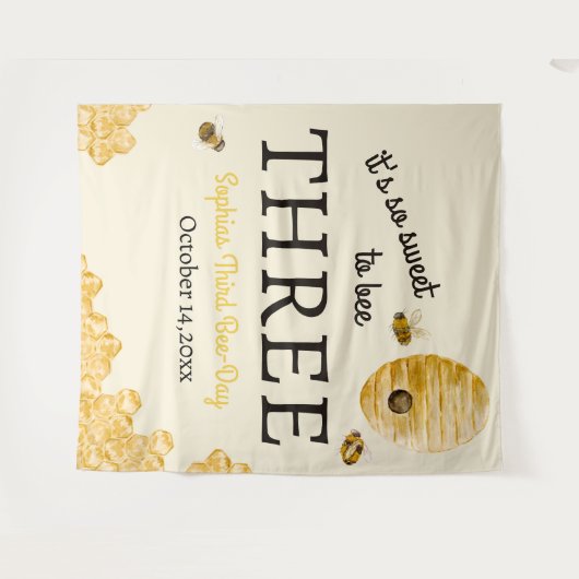 Sweet To Bee Three Third Birthday Bees Honeycomb Wandkleed (Voorkant (horizontaal))