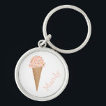 Sweet Treat Roze ijs Cone Sprinkles CUSTOM Sleutelhanger<br><div class="desc">Pas deze schattige sleutelhanger aan met je eigen tekst,  jouw naam of iets anders dat je leuk vindt. Bereid je voor op de zomer met dit ontwerp van een zoete ijsje,  met de hand getekend door mij voor je! Bekijk mijn winkel voor veel meer overeenkomende objecten!</div>