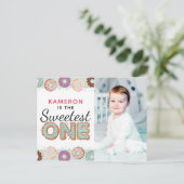 SWEETEST ONE Blue Iced Donuts Eerste Verjaardag Fo Uitnodiging Briefkaart (Staand voorkant)
