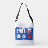 Swift Kelce 24 Heart Crossbody Tas (Achterkant)