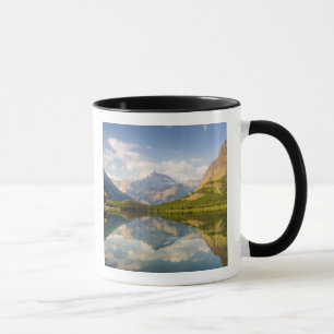 Swiftcurrent Lake met Many Glacier hotel en Mok