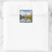 Swiftcurrent Lake met Many Glacier hotel en Vierkante Sticker (Tas)
