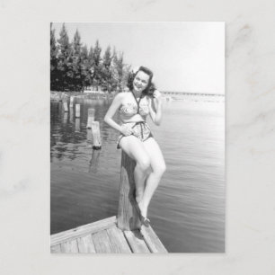 Swimsuit Beauty. Zwart-witte foto Briefkaart