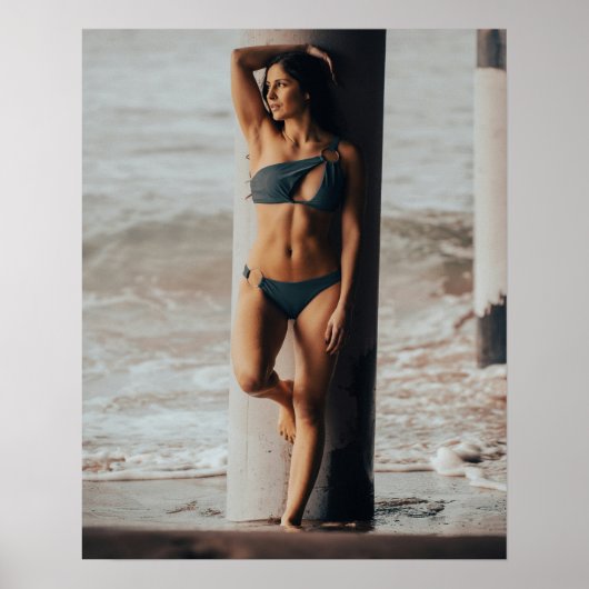Swimsuit Model At The Beach Poster (Voorkant)