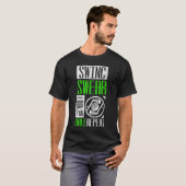 Swing Swear zoekt bal herhaalde Golf T-shirt (Voorkant volledig)